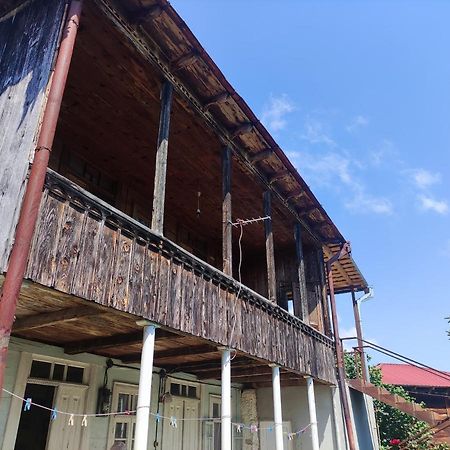 Racha Chogovadze'S Guest House 암브롤라우리 외부 사진