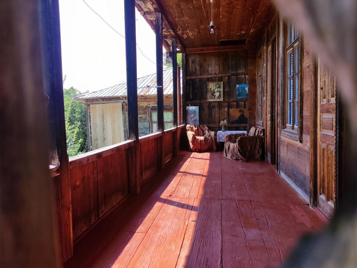 Racha Chogovadze'S Guest House 암브롤라우리 외부 사진