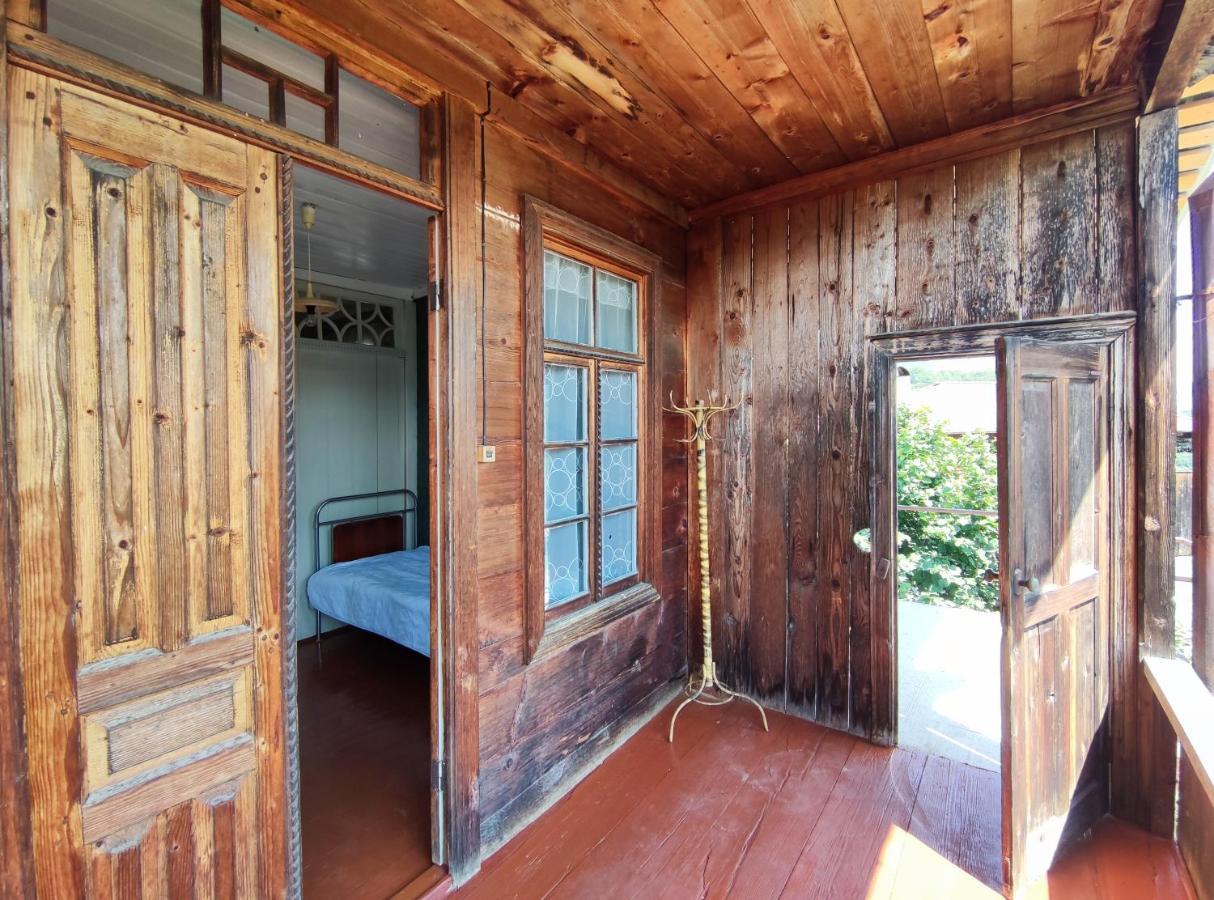 Racha Chogovadze'S Guest House 암브롤라우리 외부 사진